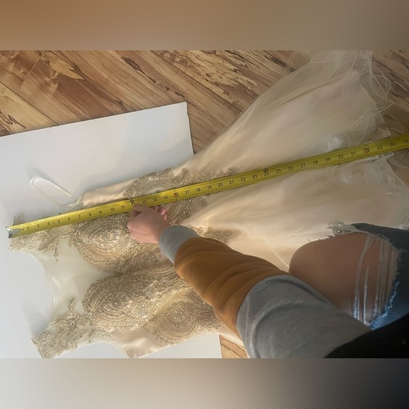 Chica formal dress gold cream short fluff beaded - Picture 15 of 15